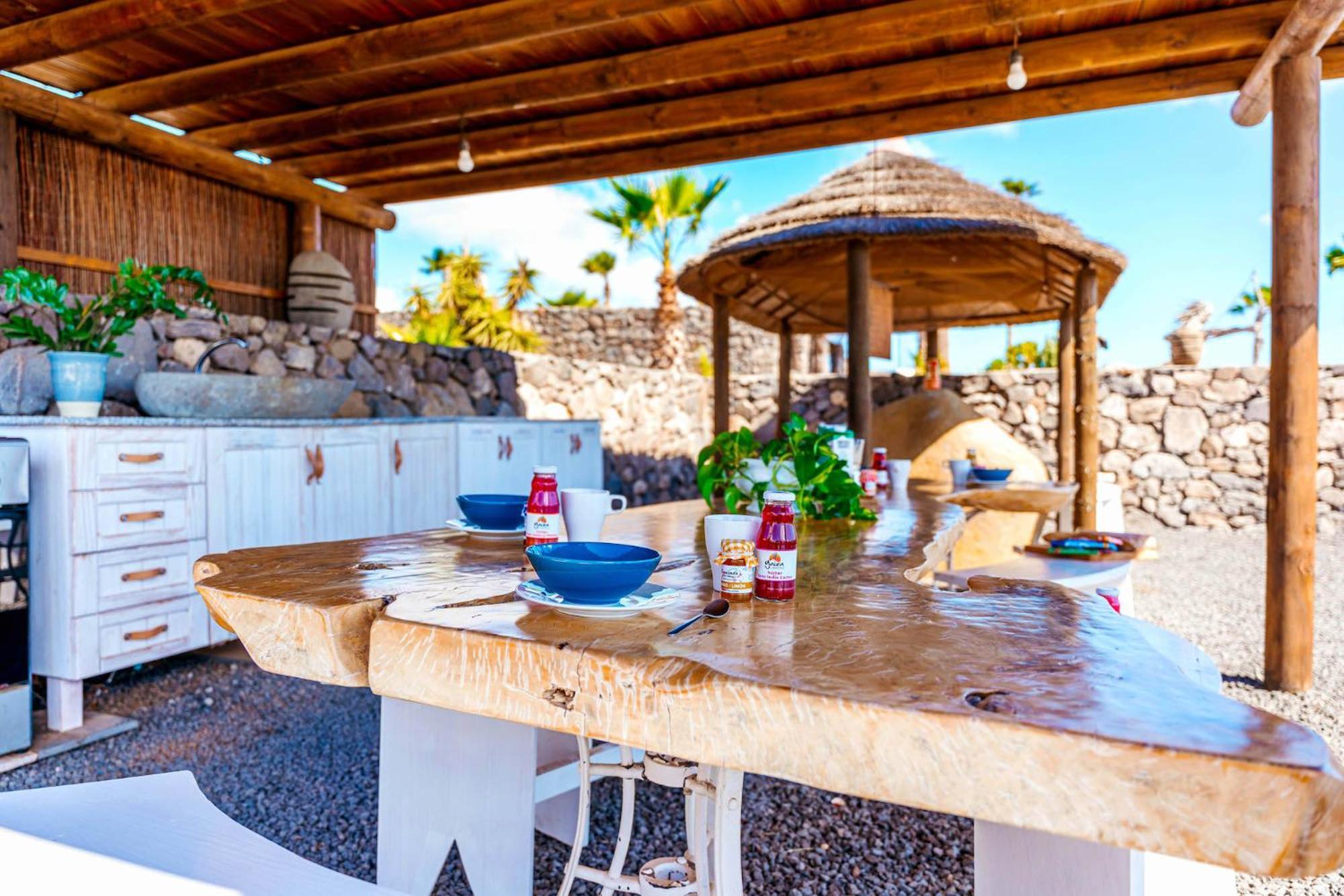 Finca De Arrieta Village - Yurts And Stone Cottages - Shared Pool - Walking Distance To Arrieta Beach - Eco Friendly Tabayesco Kültér fotó