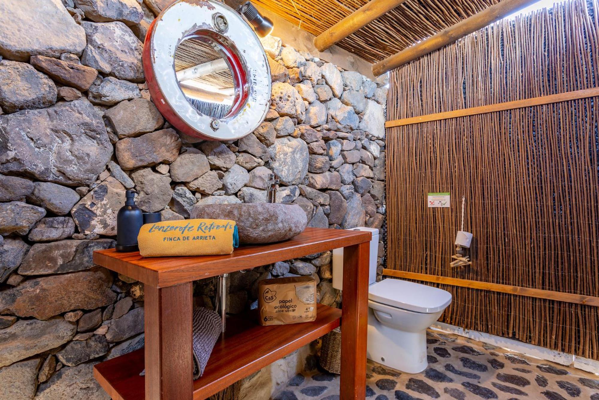 Finca De Arrieta Village - Yurts And Stone Cottages - Shared Pool - Walking Distance To Arrieta Beach - Eco Friendly Tabayesco Kültér fotó