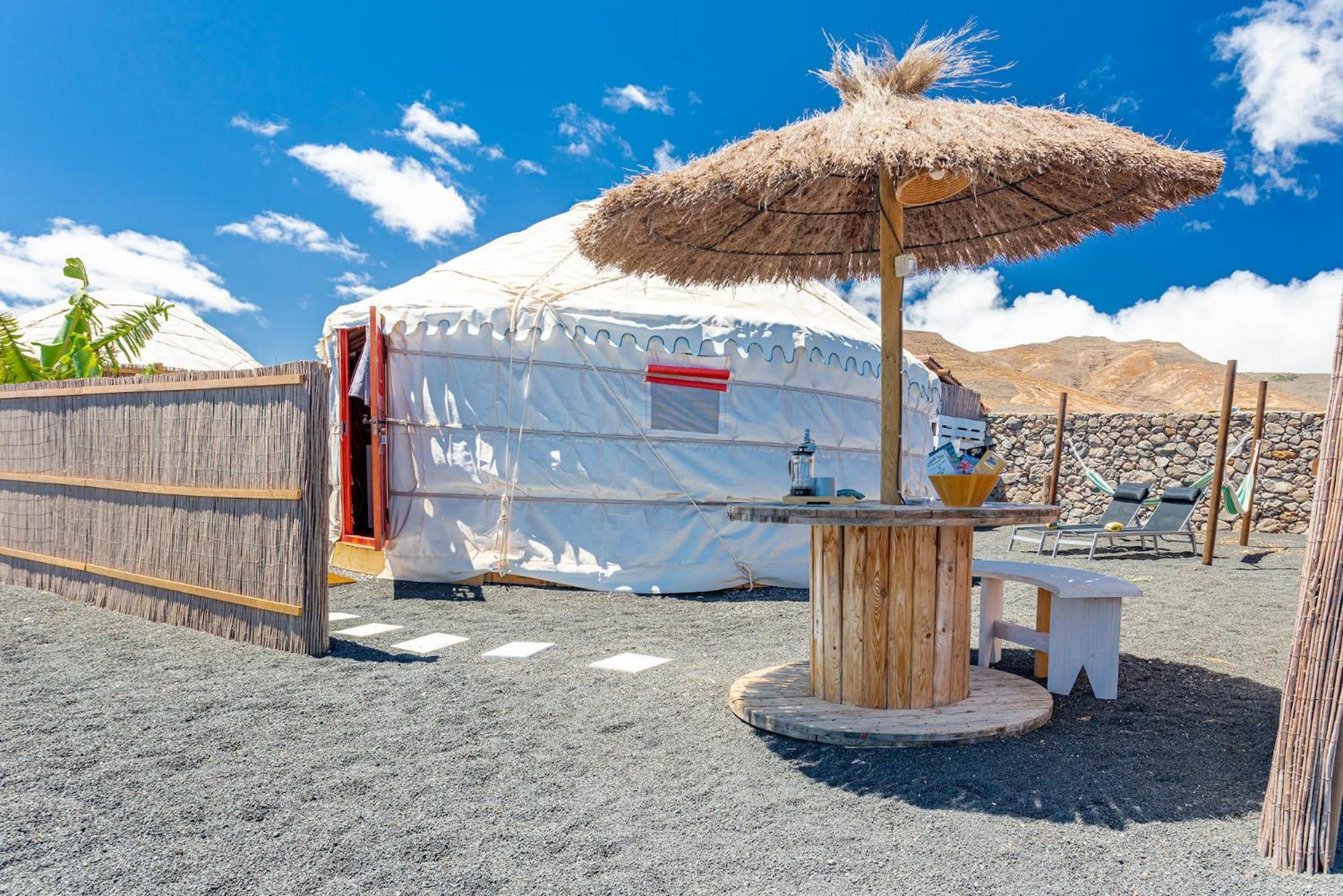 Finca De Arrieta Village - Yurts And Stone Cottages - Shared Pool - Walking Distance To Arrieta Beach - Eco Friendly Tabayesco Kültér fotó