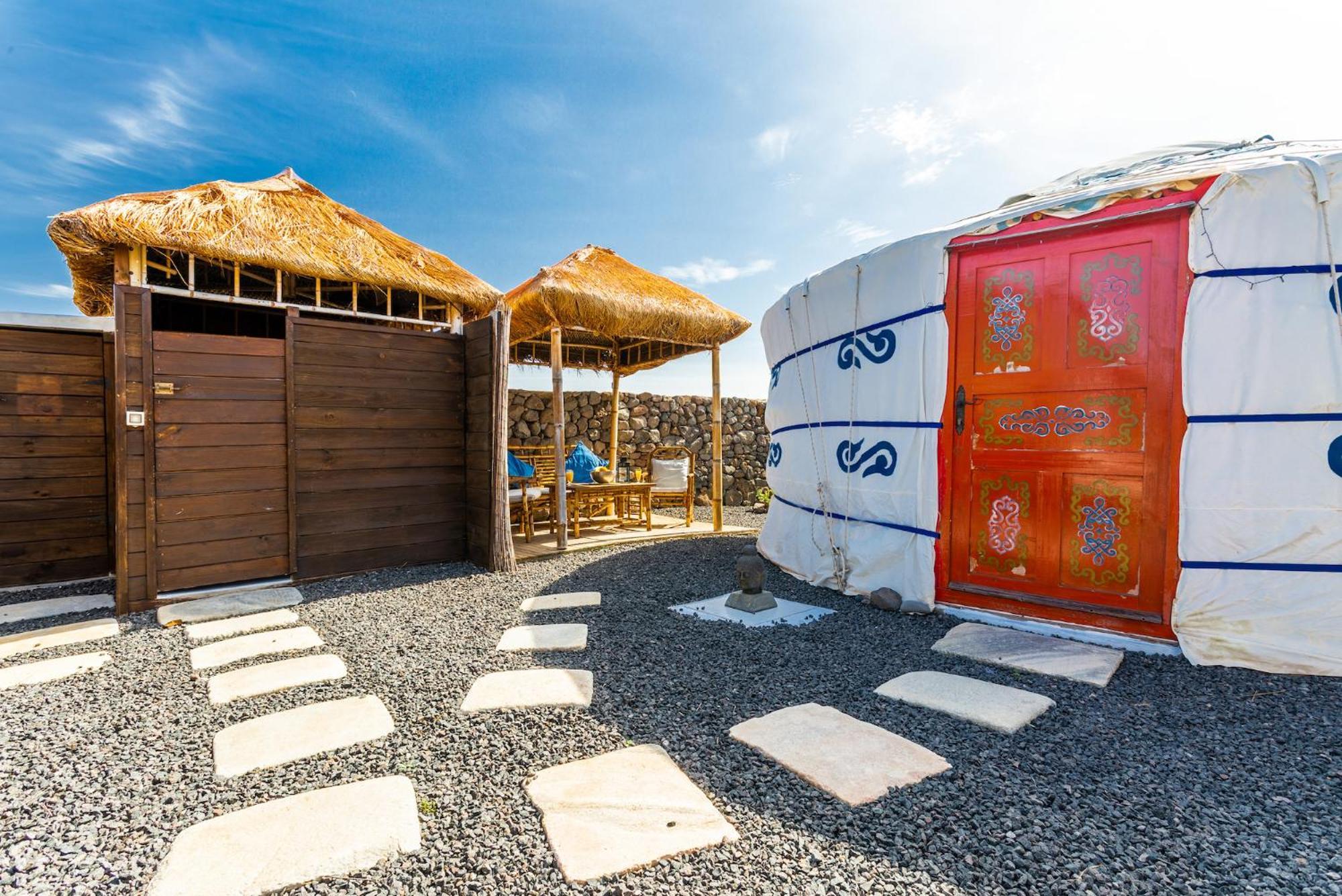 Finca De Arrieta Village - Yurts And Stone Cottages - Shared Pool - Walking Distance To Arrieta Beach - Eco Friendly Tabayesco Kültér fotó