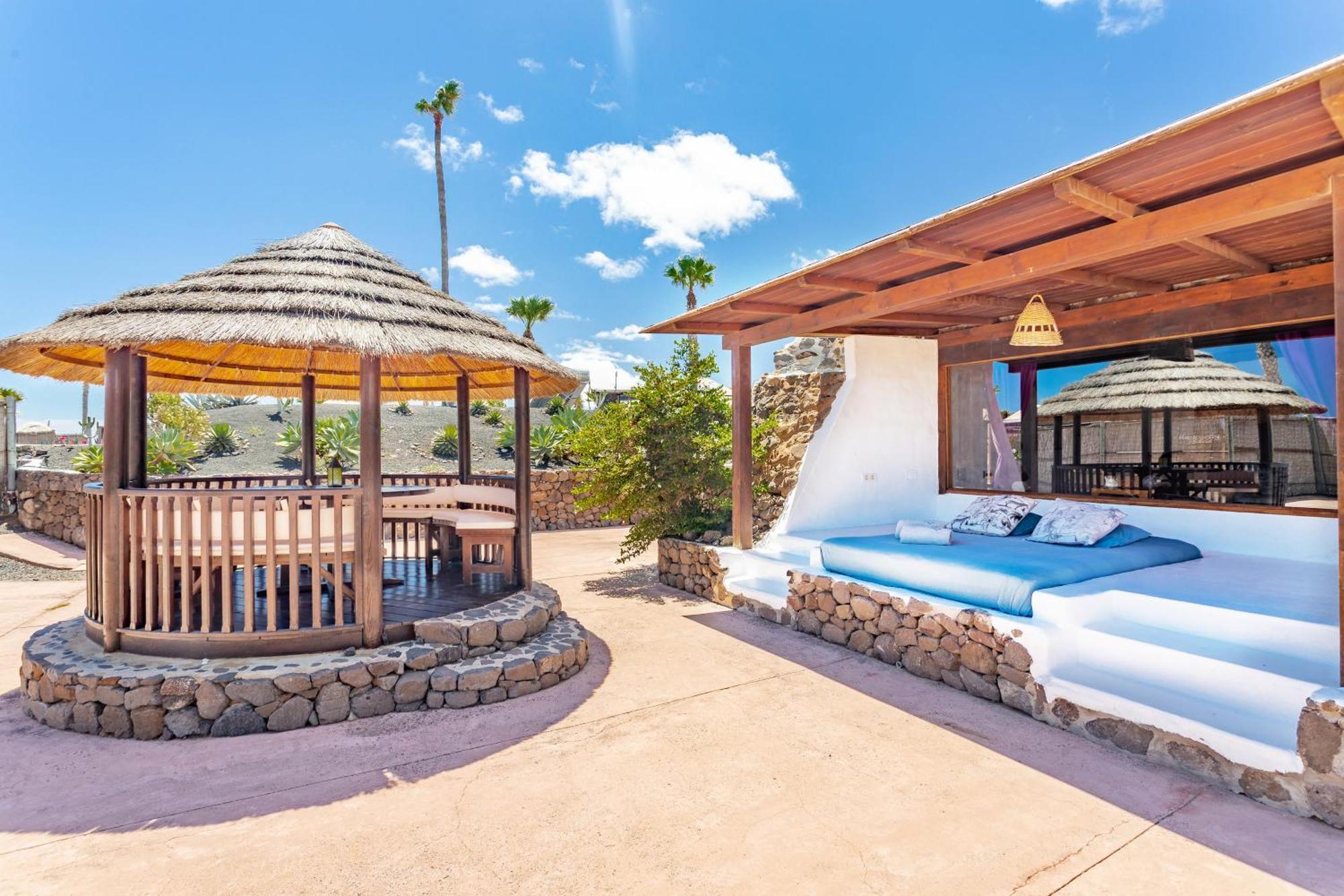 Finca De Arrieta Village - Yurts And Stone Cottages - Shared Pool - Walking Distance To Arrieta Beach - Eco Friendly Tabayesco Kültér fotó