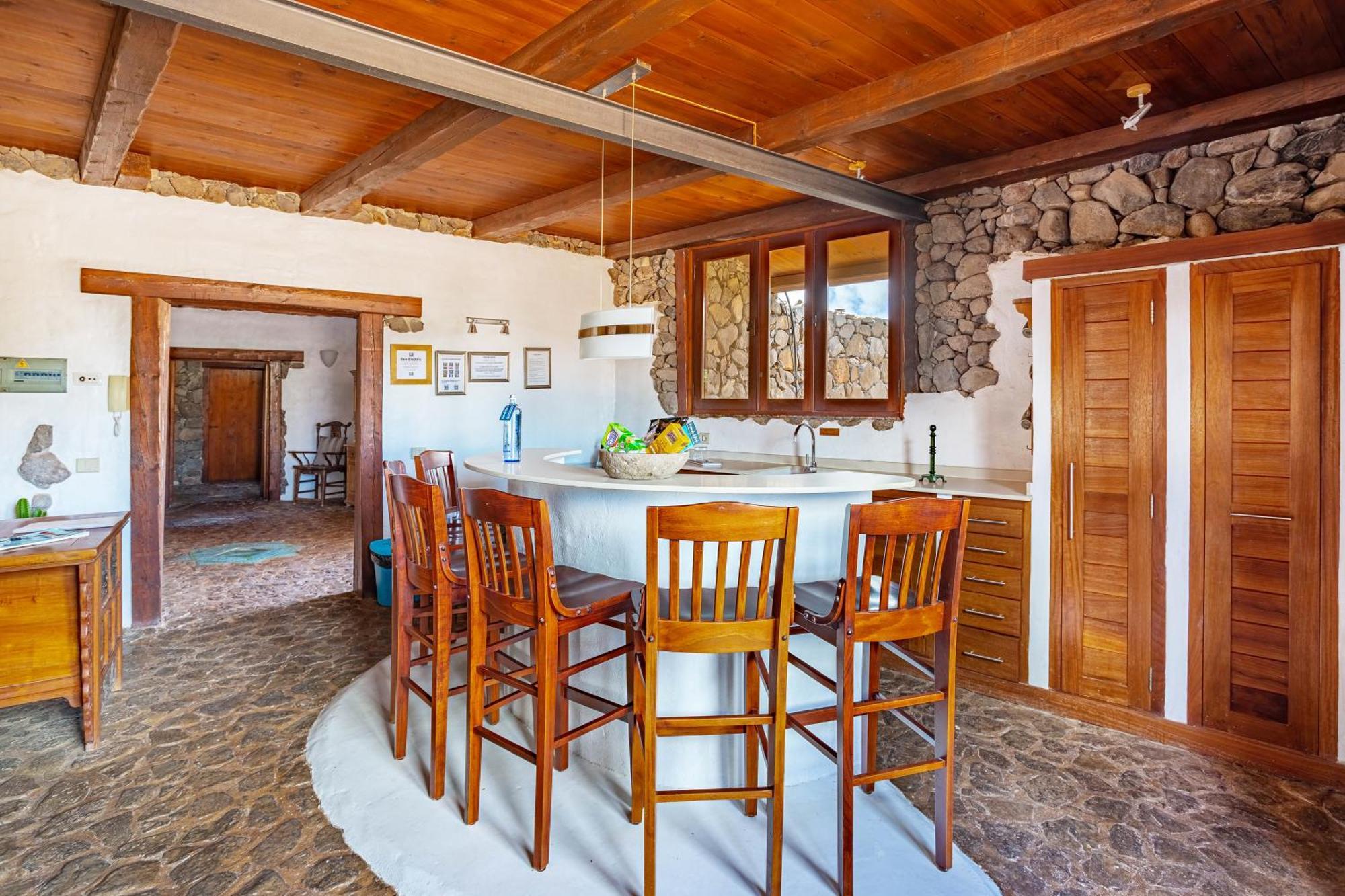 Finca De Arrieta Village - Yurts And Stone Cottages - Shared Pool - Walking Distance To Arrieta Beach - Eco Friendly Tabayesco Kültér fotó